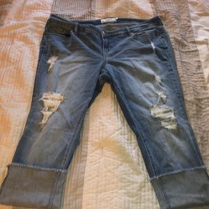 Torrid distressed boyfriend capris